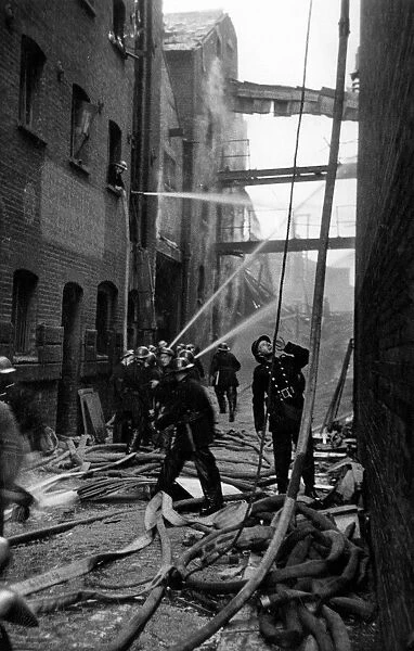 Blitz in London -- Chambers Wharf, Bermondsey, WW2