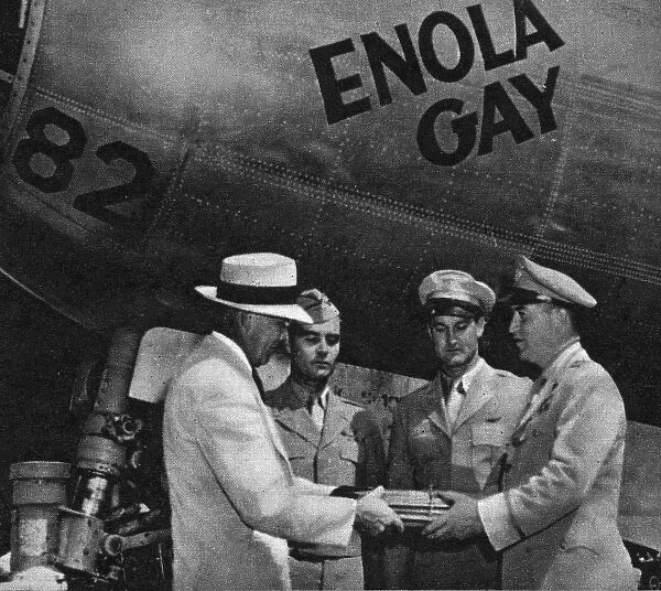 Enola Gay presented to the Smithsonian