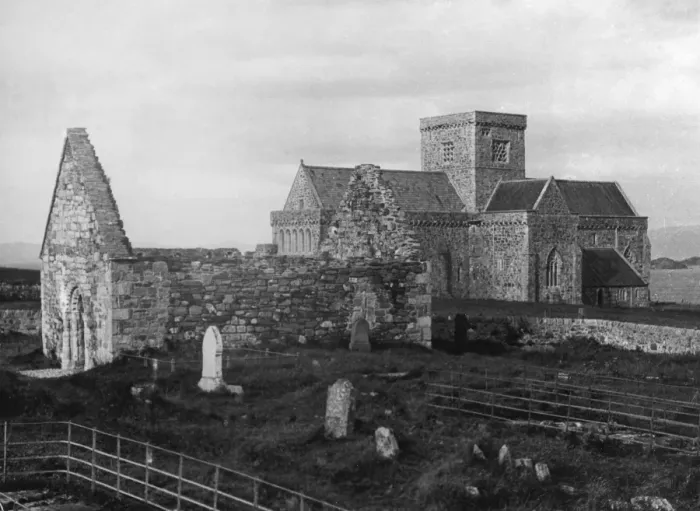 Framed Print : Iona Cathedral Print, Founded 563 AD Framed Print : Iona Cathedral Print, Founded 563 AD