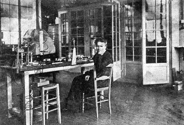 Marie Curie in Lab 1913
