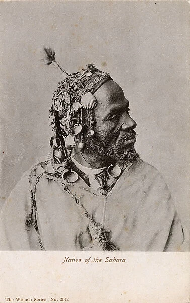 Old man from Central Sahara - Africa - Remarkable headdress