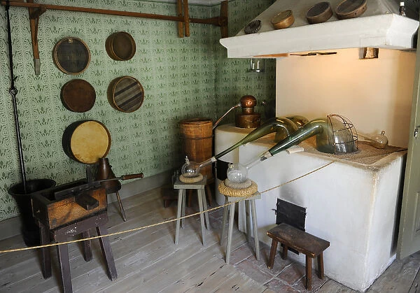Old Pharmacy laboratoy. Inside. Instrumentals. 1772-1809. Ph