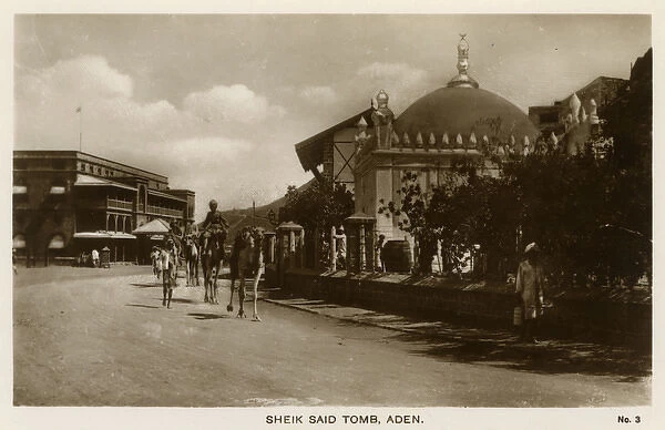 Street view with Sheikh Said Tomb, Aden
