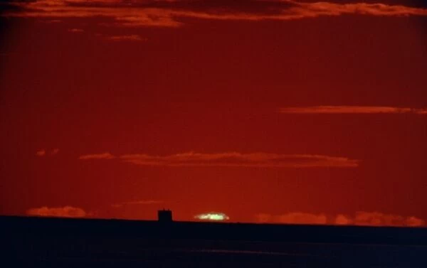 Photograph of the green flash effect