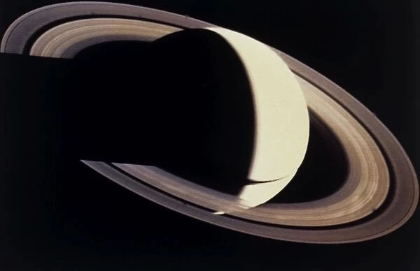 Voyager photo of Saturn and its rings