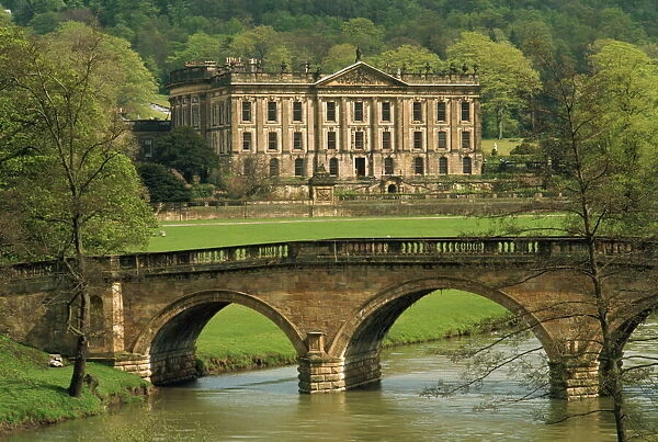 Bridge over the river and Chatsworth House, Derbyshire, England, United Kingdom, Europe