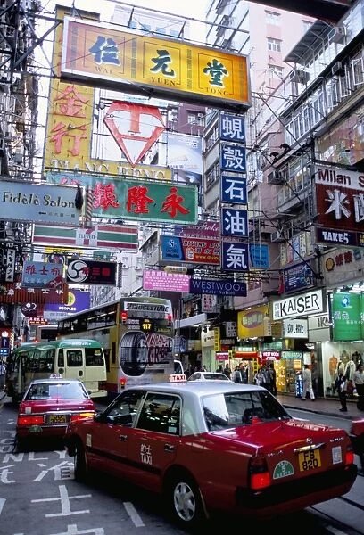 Busy street, Causeway Bay, Hong Kong Island, Hong Kong, China, Asia