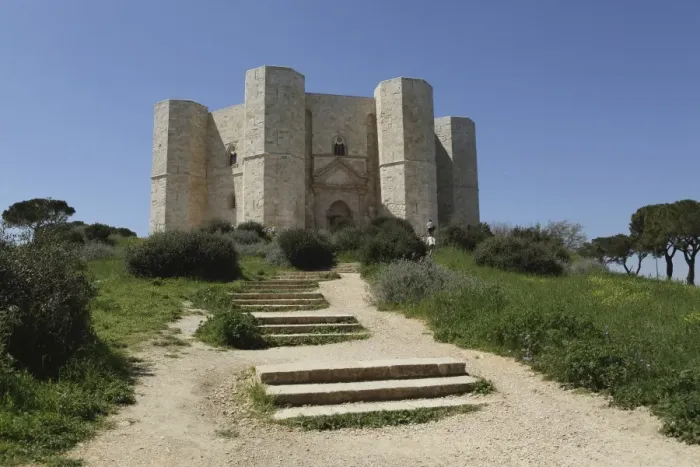Framed Print : Castel del Monte Print - Octagonal Castle in Apulia, Italy Framed Print : Castel del Monte Print - Octagonal Castle in Apulia, Italy