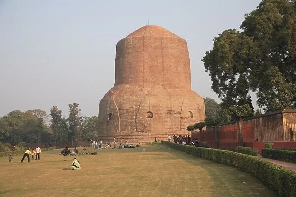 Dhamekh stupa, Buddhist, pilgrimage site, Sarnath, near Varanasi, Uttar Pradesh
