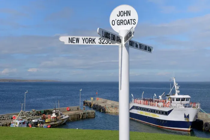 Framed Print : John O Groats Multi Directional Signpost Print, Scotland UK Framed Print : John O Groats Multi Directional Signpost Print, Scotland UK
