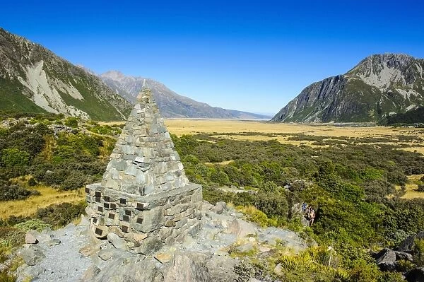 Memorial pyramid in the Mount Cook National Park, UNESCO World Heritage Site, South Island, New Zealand, Pacific