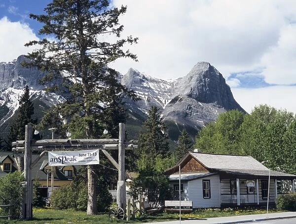 N. W. Mounted Police barracks dating from 1893, the last NWMP barracks on its original site in Western Canada was restored in 1989, Canmore, Alberta, Canada