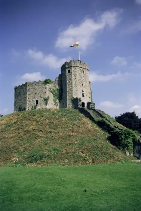 Framed Print : Norman Keep Print, Cardiff Castle Framed Print : Norman Keep Print, Cardiff Castle