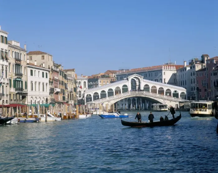 Framed Print : Rialto Bridge Print, Venice Italy Framed Print : Rialto Bridge Print, Venice Italy