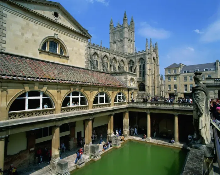Framed Print : The Roman Baths with the Abbey behind, Bath UNESCO Print Framed Print : The Roman Baths with the Abbey behind, Bath UNESCO Print