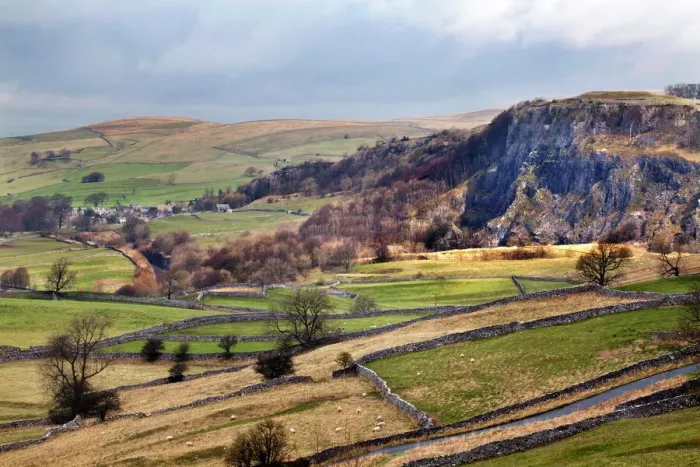 Framed Print : Stainforth Scar Print from Langcliffe Framed Print : Stainforth Scar Print from Langcliffe