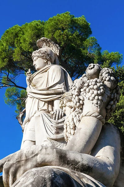 Statue of Dea Roma (Goddess Roma), Piazza del Popolo, UNESCO World Heritage Site, Rome, Latium (Lazio), Italy, Europe
