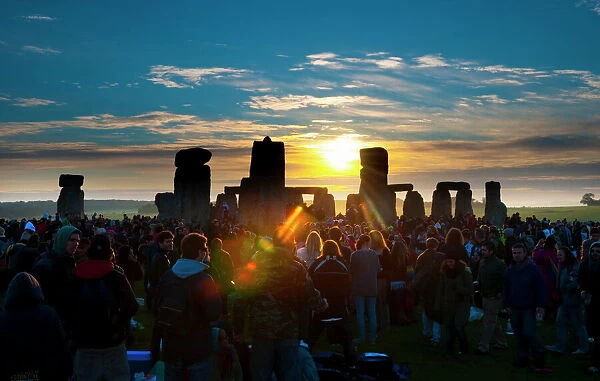 Sunrise at Summer Solstice celebrations, Stonehenge, UNESCO World Heritage Site