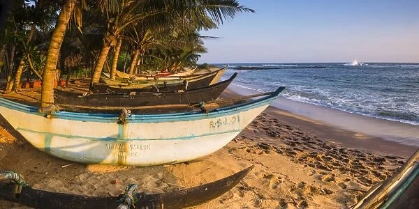 Traditional Sri Lanka fishing boat, Mirissa Beach, South Coast, Southern Province, Sri Lanka, Asia