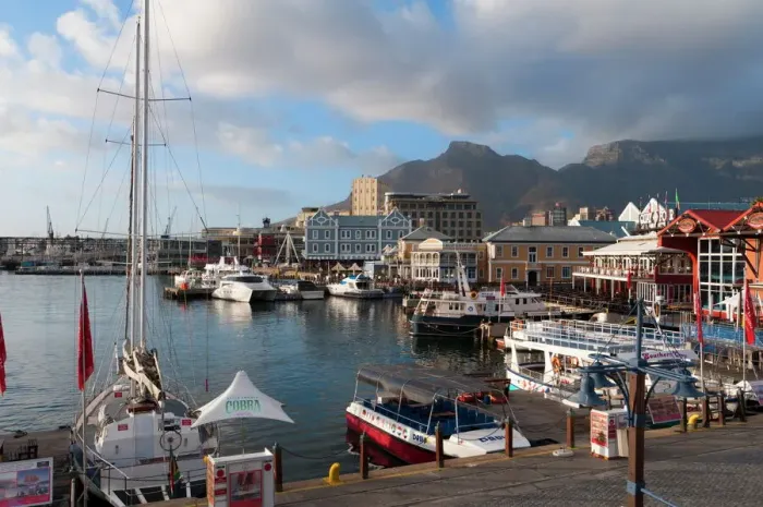 Framed Print : Table Mountain Print with V&A Waterfront, Cape Town Framed Print : Table Mountain Print with V&A Waterfront, Cape Town