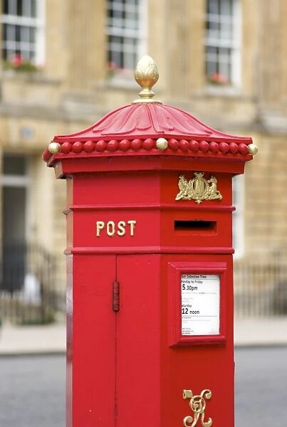 Vintage letter box, Great Pulteney Street, Bath, UNESCO World Heritage Site, Avon, England, United Kingdom, Europe
