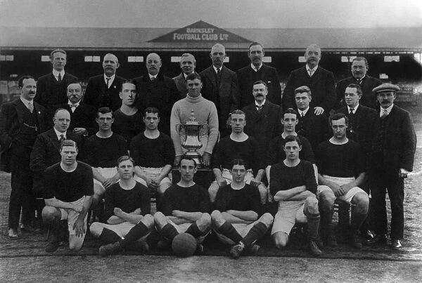 [Image: barnsley-1912-fa-cup-winners-6442199.jpg]