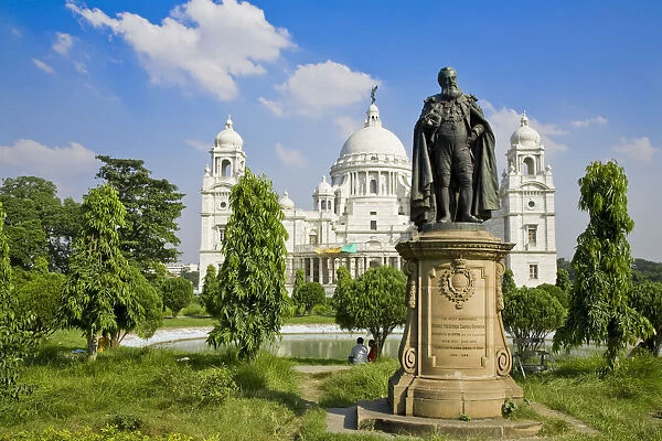 India, West Bengal, Kolkata, Calcutta, Chowringhee, Victoria Memorial, Statue of George