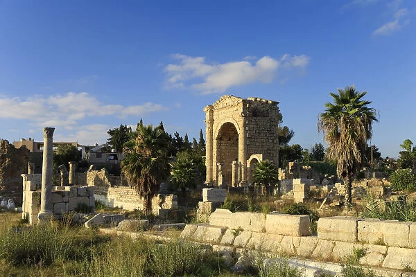 Lebanon, Tyre, Al Bass UNESCO site, Colonnaded Street and Roman Triumphal Arch