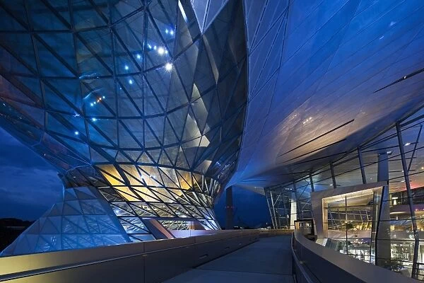 The main entrance to BMW Welt (BMW World), a multi-functional customer experience