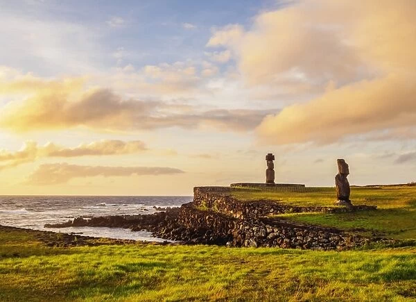 Moais in Tahai Archaeological Complex at sunset, Rapa Nui National Park, Easter Island