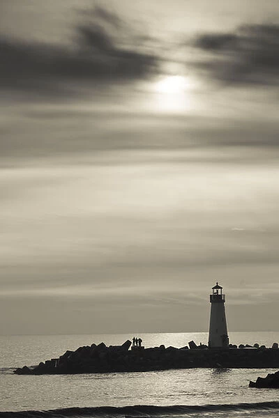 USA, California, Central Coast, Santa Cruz, Twin Lakes Beach Lighthouse
