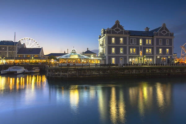 Victoria and Albert (V+A) Waterfront at sunset, Cape Town, Western Cape, South Africa