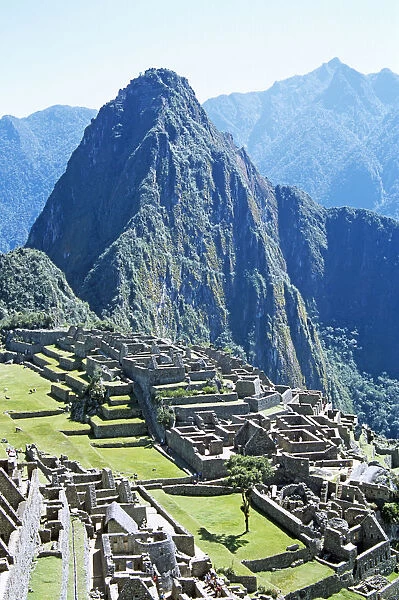 20084021. PERU Cusco Department Machu Picchu Inca ruins terraces and Huayna Picchu