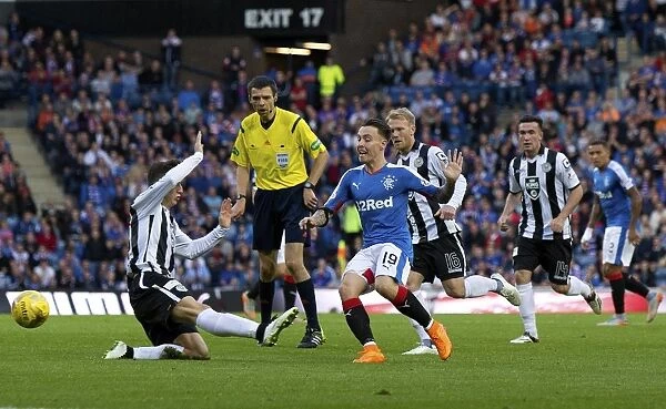 Intense Face-Off at Ibrox: Barrie McKay vs St Mirren in the Ladbrokes Championship Clash