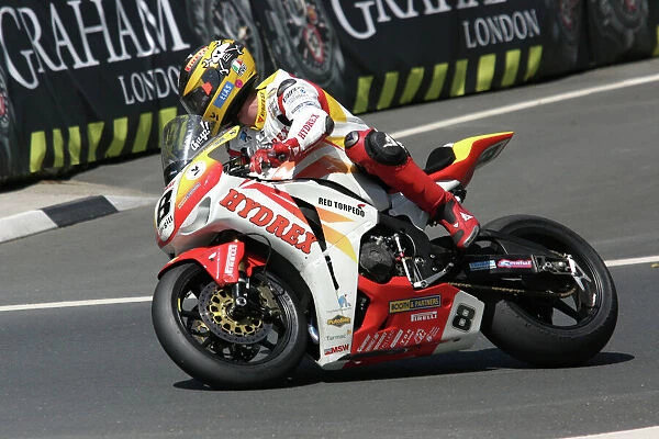 Guy Martin (Honda) at Governors Bridge; 2008 Superbike TT