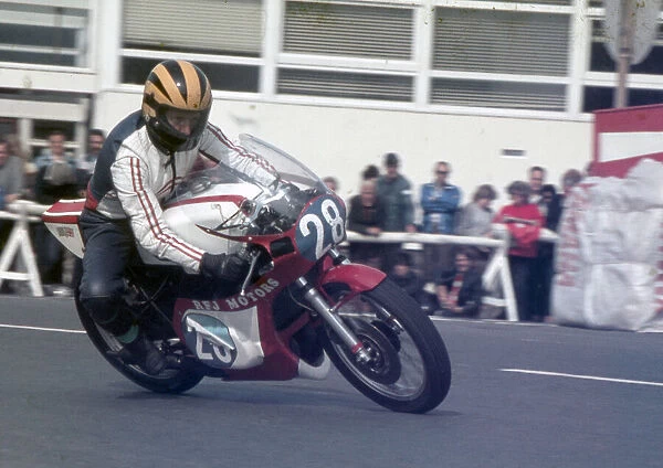 John Knowles (Yamaha) 1983 Junior Manx Grand Prix