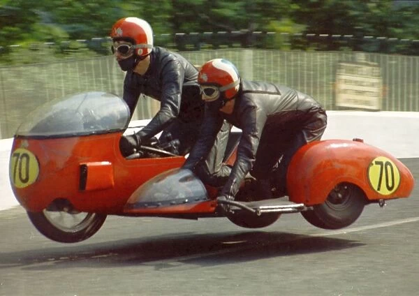 Ted Lloyd & Terry Harrington (BSA) 1971 750 Sidecar TT