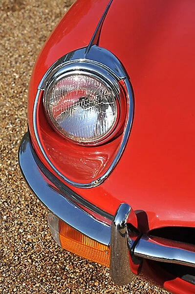 Jaguar E-Type Series 2 4. 2 Roadster 1970 Red