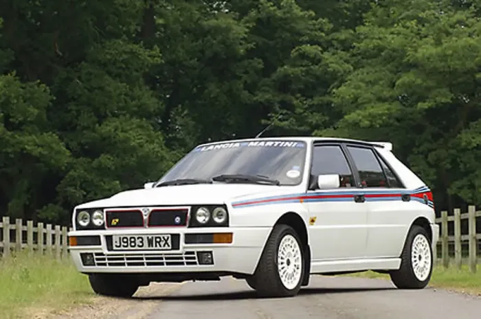 Framed Print : Lancia Delta HF Integrale Evolution Print Framed Print : Lancia Delta HF Integrale Evolution Print
