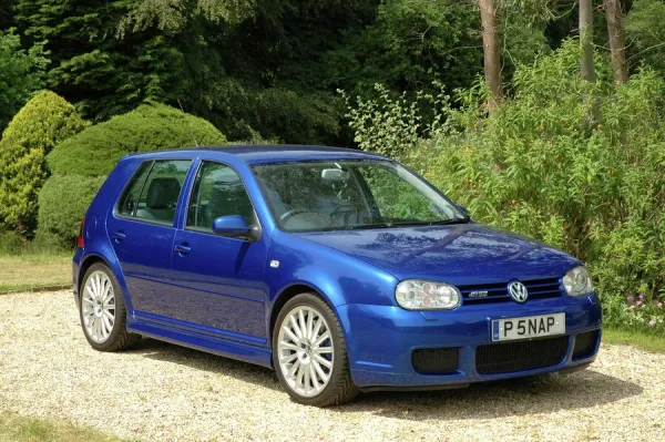 Volkswagen VW Golf R32 Mk Art Prints, Posters Puzzles