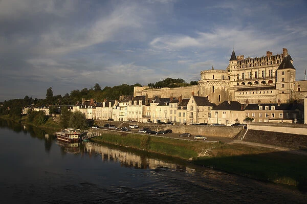 Chateau d Amboise with Rvier Loire in froeground. Amboise. Loire Valley. France