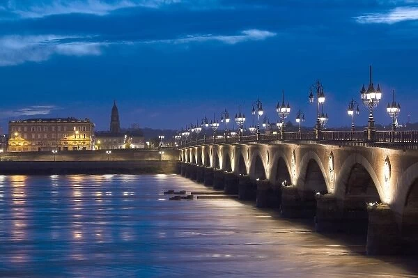 France, Aquitaine Region, Gironde Department, Bordeaux, Pont de Pierre bridge and Garonne River