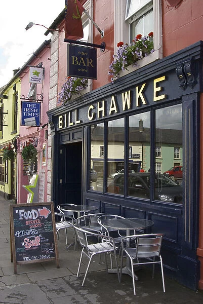 Ireland. Co Limerick. Adare. Bar with sidewalk seating