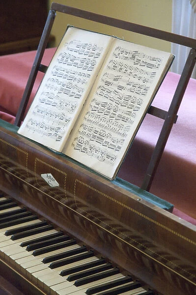 LEIPZIG18952-2012-BARTRUFF. CR2 - A Mendelssohn composition on piano in Mendelssohn House Museum