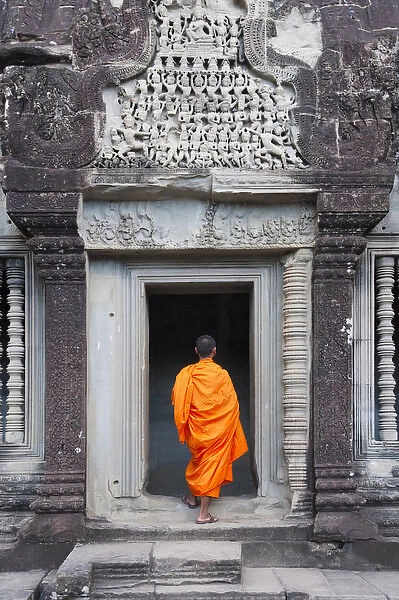 Monk at Angkor Wat, UNESCO World Heritage site