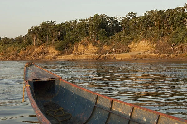 Orinoco River & local canoe, 110km north of Puerto Ayacucho. Apure Province, VENEZUELA  /  COLOMBIA