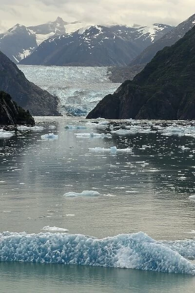 USA, Alaska, Tracey Arm. View of South Sawyer Glacier