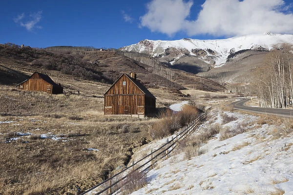 USA, Colorado, Telluride, wood barns, winter