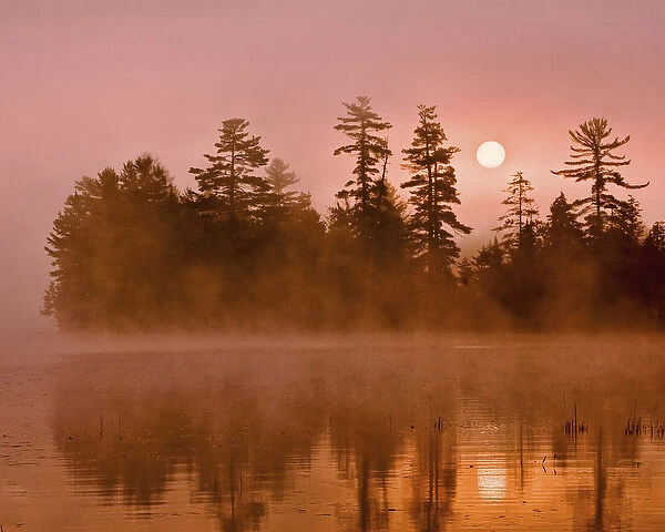 USA, New York, Adirondack Park. Sunrise on a lake