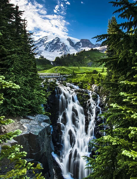 USA, Washington, Mount Rainier National Park, Mount Rainier, waterfall